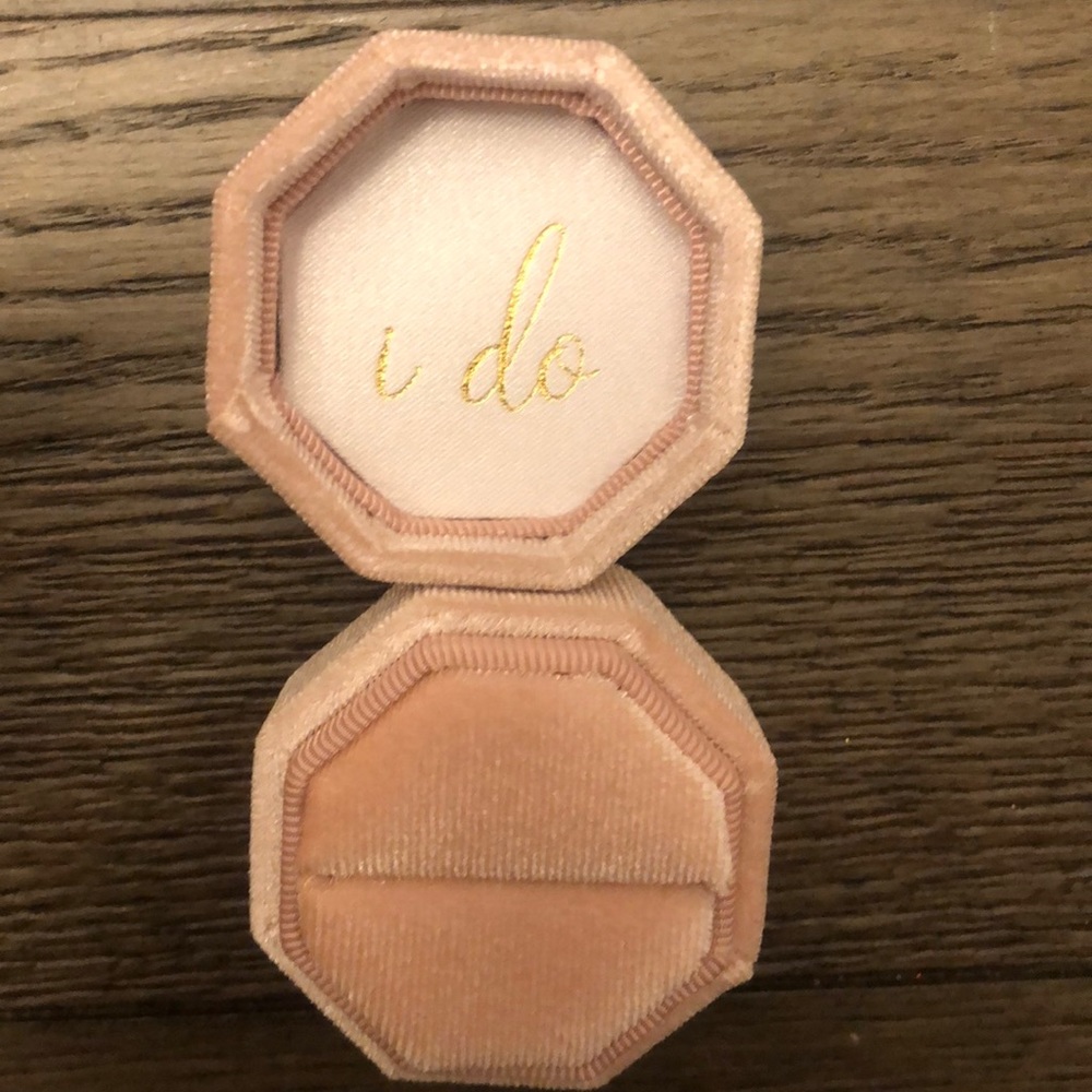 I do ring box! Pink velvet
